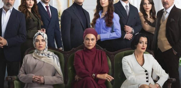 Hülya Avşarın serialı ilə bağlı dəyişiklik