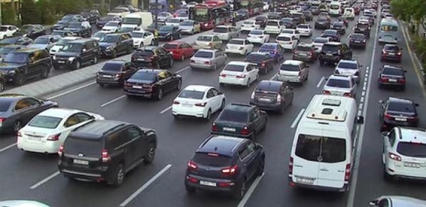 Bakıda bu yollarda sıxlıq var - SİYAHI