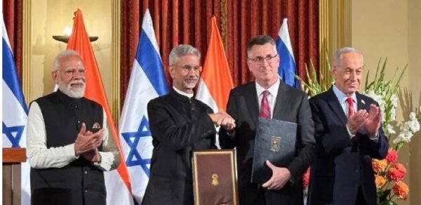 İsrail Hindistanla münasibətlərini strateji tərəfdaşlığa yüksəldir