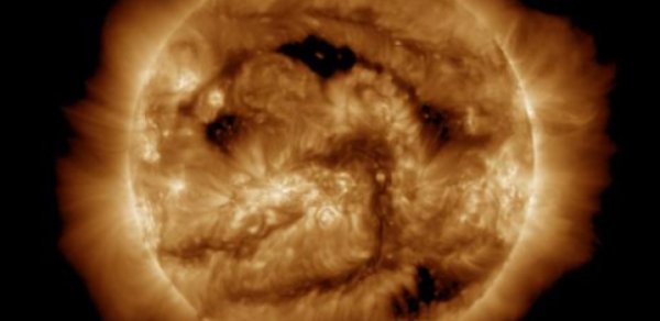 Günəşin səthindən ləkələr yoxa çıxmağa başlayıb