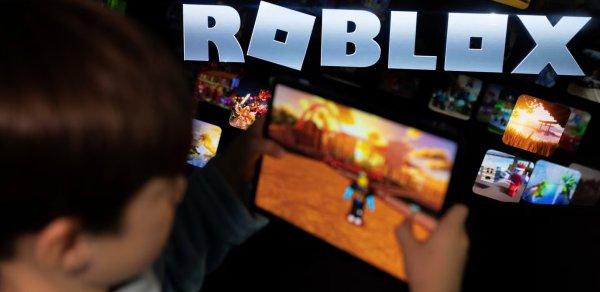 Virtual oyunlar real təhlükə mənbəyidir - Təhlükəli oyunlara qarşı ciddi addımlar atılmalıdır