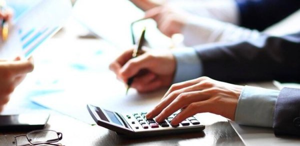 Bu halda işçiyə 8 gün əlavə məzuniyyət verilə bilər