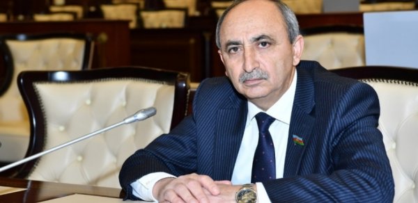 "400-500 manat maaş verilən alimdən nə tələb etmək olar?" - Deputatdan sərt sözlər