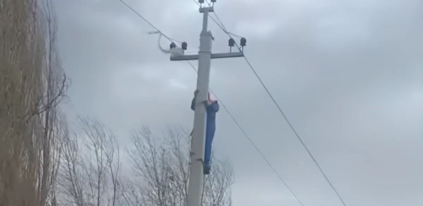 Güclü külək bəzi ərazilərdə fəsadlara səbəb oldu - VİDEO