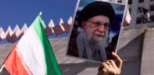 İranda ali rəhbərin vəzifələrini icra edəcək Rəhbərlik Şurası formalaşdırılıb