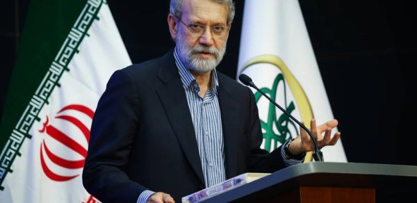 Əli Laricani: "İran Yaxın Şərq ölkələrinə hücum etmir, ABŞ bazalarını hədəf alır"