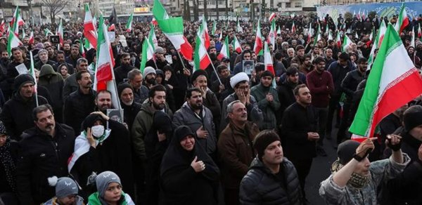 İranda hakimiyyətə dəstək mitinqləri başlayıb