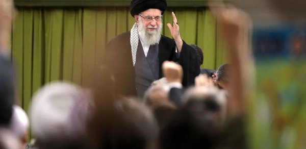 ABŞ kəşfiyyatı Xamenei və iranlı siyasətçiləri bir neçə ay izləyib