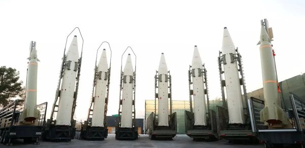 İran uzunmüddətli müdafiəyə hazır olduğunu bəyan edib