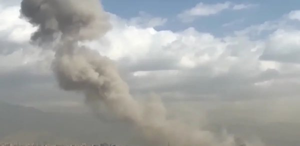 İran ABŞ-nin Bəhreyn və İraqdakı bazalarına zərbələr endirib