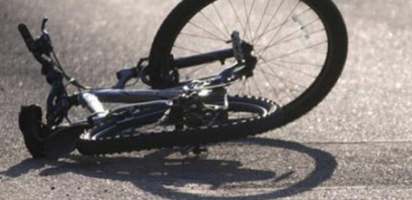 Bakıda avtomobil velosipedçini vurub