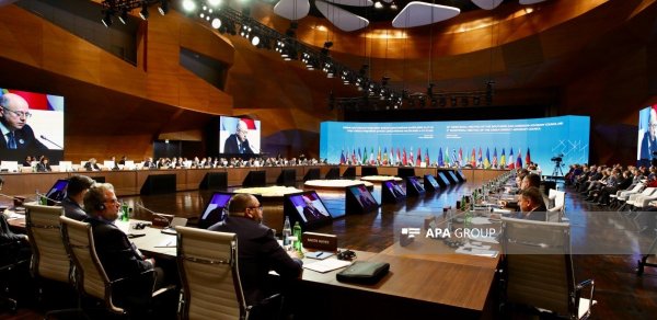 AİB: Xəzər regionunda enerji transformasiyası sürətlənir