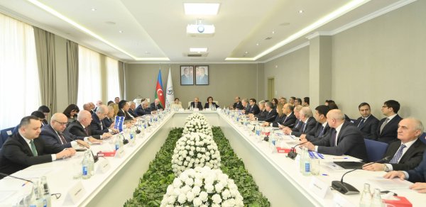 Ali təhsil müəssisələrinin rəhbərləri ilə görüş keçirildi