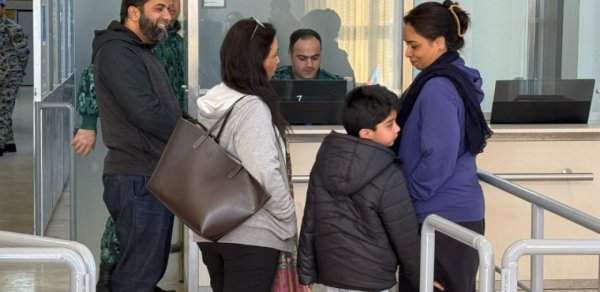 İrandan müxtəlif ölkələrin vətəndaşlarının təxliyəsi davam edir