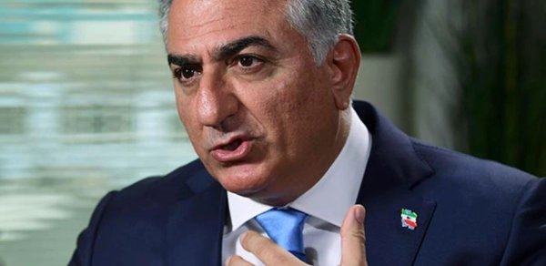 İranlı alimlər hakimiyyətin Pəhləviyə verilməsini tələb etdilər - FOTO