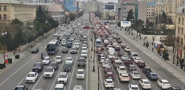 Bakıda bu yollarda sıxlıq var - SİYAHI