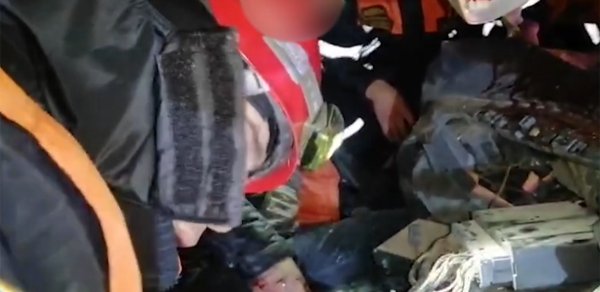 Yük avtomobilləri toqquşdu - Vətəndaşlar belə xilas edildi - Video