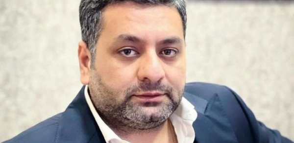 "Pulu olmayanı otel də çıxarıb atır çölə" - Dubaydan qayıda bilməyən Elcan