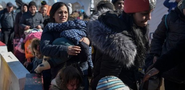 Avropaya Yaxın Şərqdən kütləvi qaçqın axını ola bilər - Aİ narahatdır