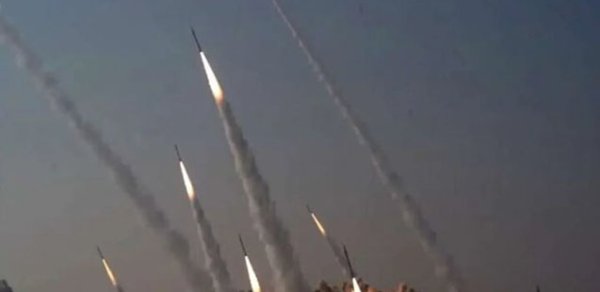 İran İsrailə qarşı raket hücumlarına başladı