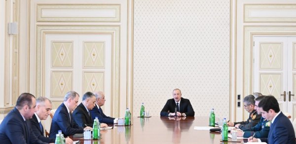 Prezident sədrliyi ilə Təhlükəsizlik Şurasının iclası keçiridi