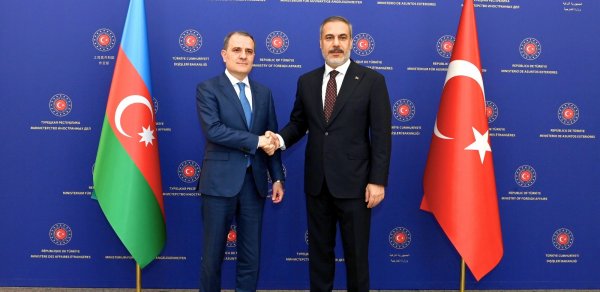 Ceyhun Bayramov və Hakan Fidan İranın Azərbaycana dron hücumlarını müzakirə etdi