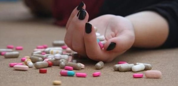 Gəncədə 21 yaşlı qadın dərmandan zəhərləndi