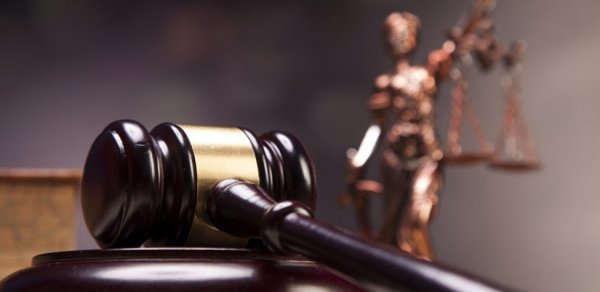 Dövlətə xəyanət etməkdə təqsirləndirilən 4 nəfərə hökm oxundu