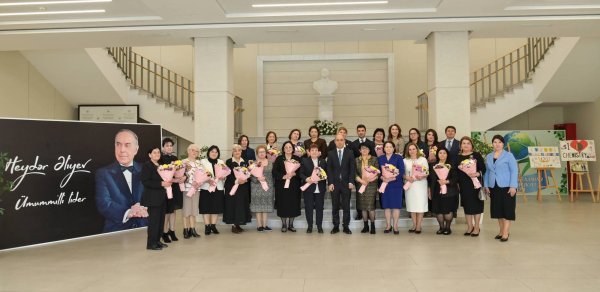 Nazir: "Azərbaycan məktəbinin formalaşmasında qadın müəllimlərin xüsusi rolu var"
