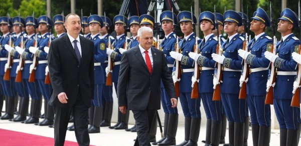 Binəli Yıldırım azərbaycanlı jurnalistlərin suallarını cavablandırdı - VİDEO