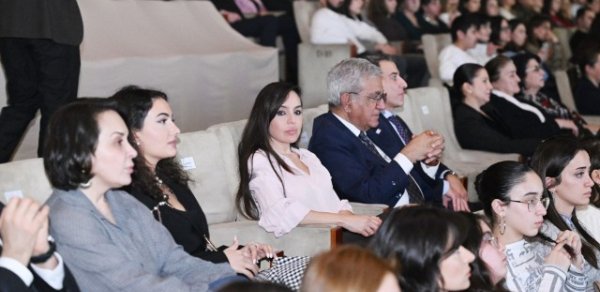 Leyla Əliyeva “Yalnız mədəniyyət” adlı musiqili tamaşanı izlədi - FOTOLAR