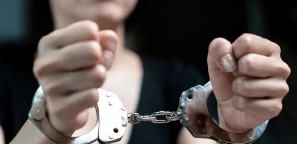 Bakıda qadının evindən 28 min manat pul oğurlandı: Bacısı qızı saxlanıldı