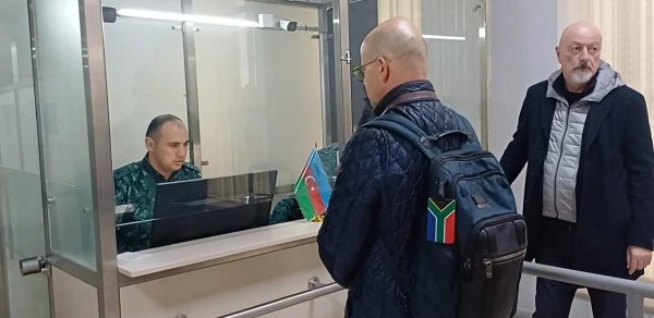 İrandan Azərbaycana 10-a yaxın diplomat təxliyə olunub