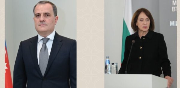 Azərbaycan və Bolqarıstan XİN rəhbərləri regional vəziyyəti müzakirə etdi