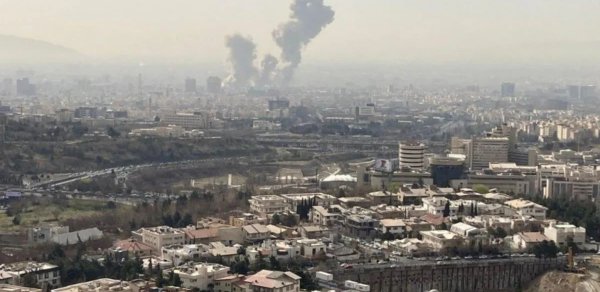 Səudiyyə Ərəbistanında yaşayış binasına mərmi düşdü, ölən və yaralananlar var