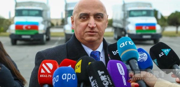 Emin Həsənzadə: "İrana 30 tona yaxın humanitar yardım göndərilib"