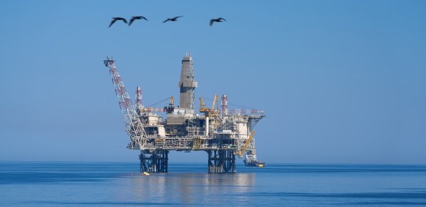 Azərbaycan neftinin qiyməti 103 dolları keçdi