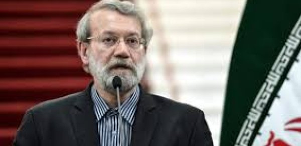 Əli Laricanidən Hörmüz boğazı ilə bağlı XƏBƏRDARLIQ