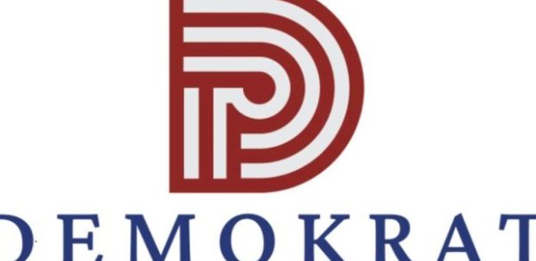 Demokrat.az 8 yaşında!