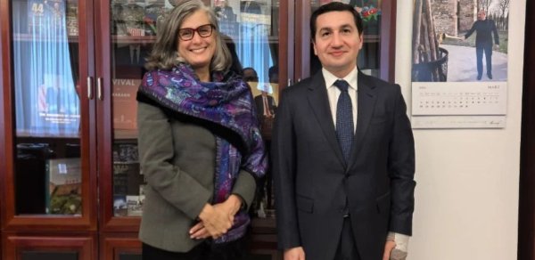 Anaklaudia Rossbax Hikmət Hacıyevlə WUF13-ə hazırlığı müzakirə edib