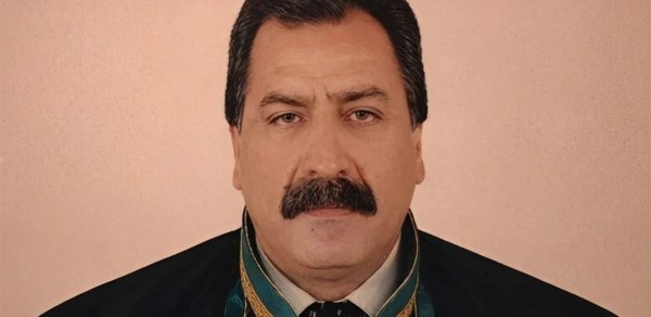 Azərbaycanda tanınmış vəkil vəfat etdi