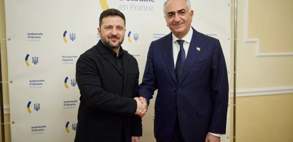 Zelenski Parisdə Pəhləvi ilə görüşüb