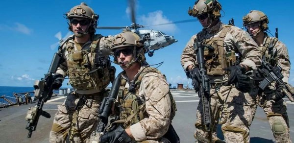 KİV: ABŞ Yaxın Şərqə 5 minə yaxın hərbçi göndərir