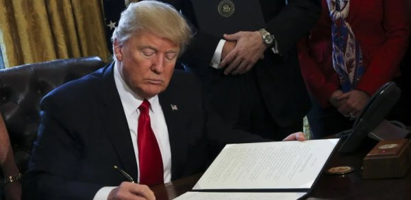 ABŞ İranla müharibədən geri çəkilməlidir - Ağ Evdən çağırış gəldi