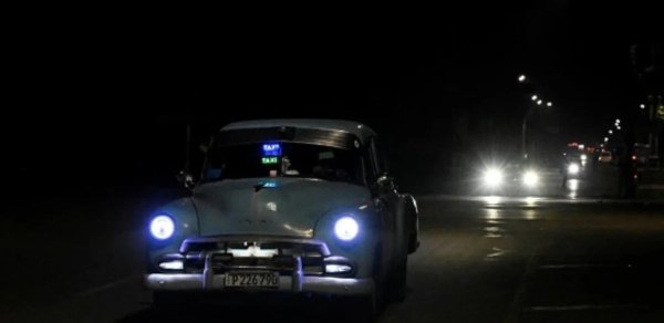 Bütün Kuba qaranlığa qərq olub