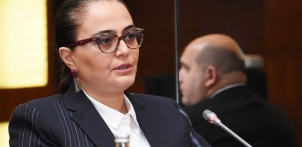 Müəllimlərin maaşları ilə bağlı təklifə nazir müavinindən REAKSİYA