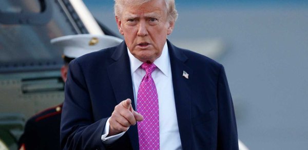 Donald Trump: Hörmüz boğazına nəzarət müttəfiqləri hərəkətə keçirə bilər