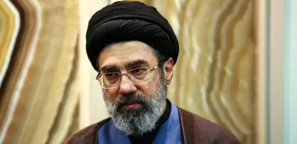 İranın ali lideri: "Laricaninin qətlinə görə qisas alınacaq"