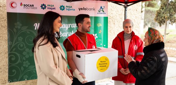 Yelo Bank-dan aztəminatlı ailələrə bayram sevinci