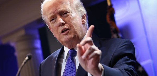 Tramp İrana hücum barədə müttəfiqləri əvvəlcədən xəbərdar etməməsinin səbəbini açıqladı